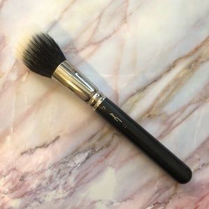 MAC 187 Brush